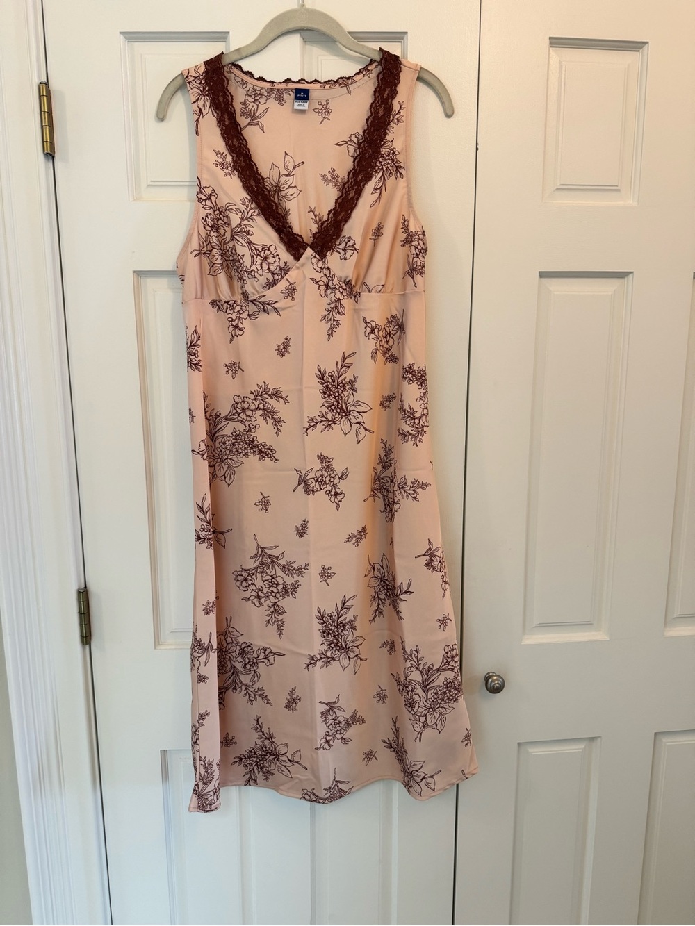 NWT Old Navy Lace Trimmed Satin Midi Dress